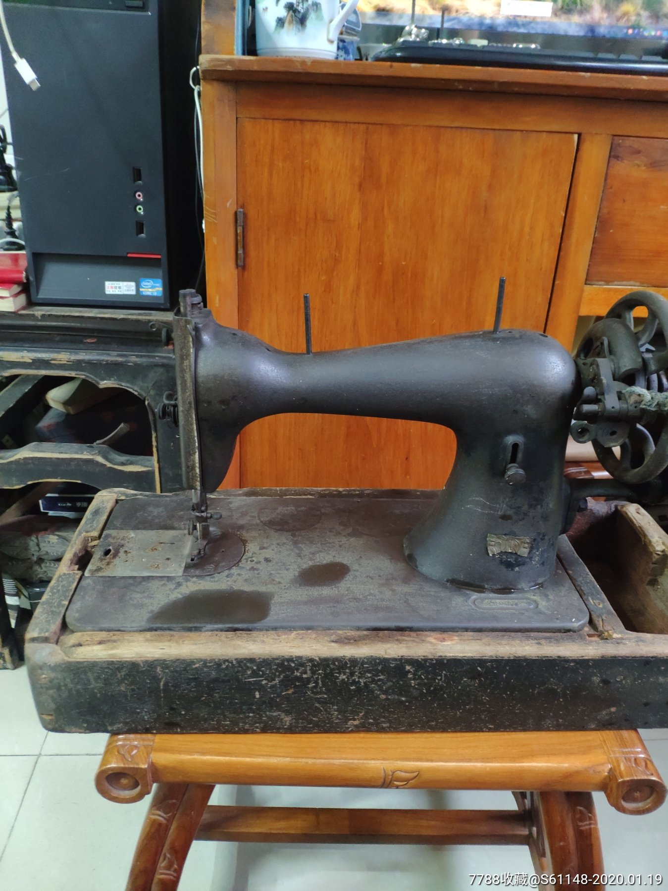 清代手摇缝纫机(原箱)